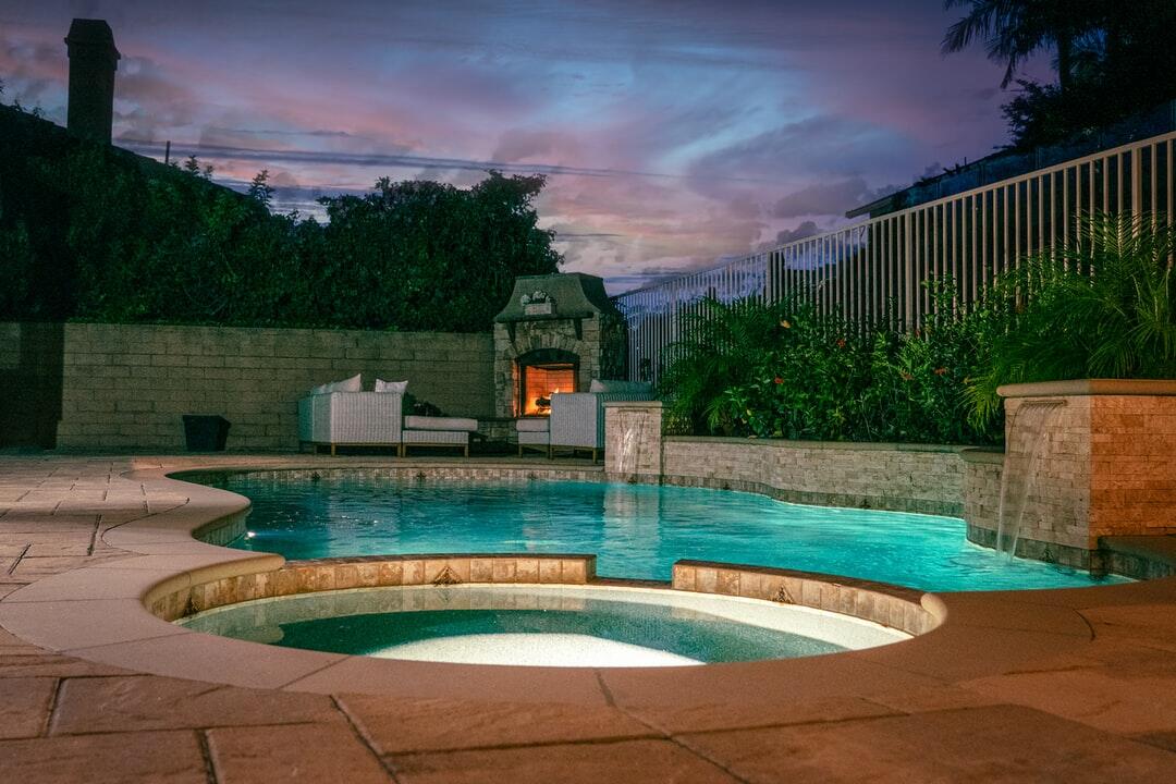 Incorporating Fire Features for Pools: Upgrading Your Poolside Space