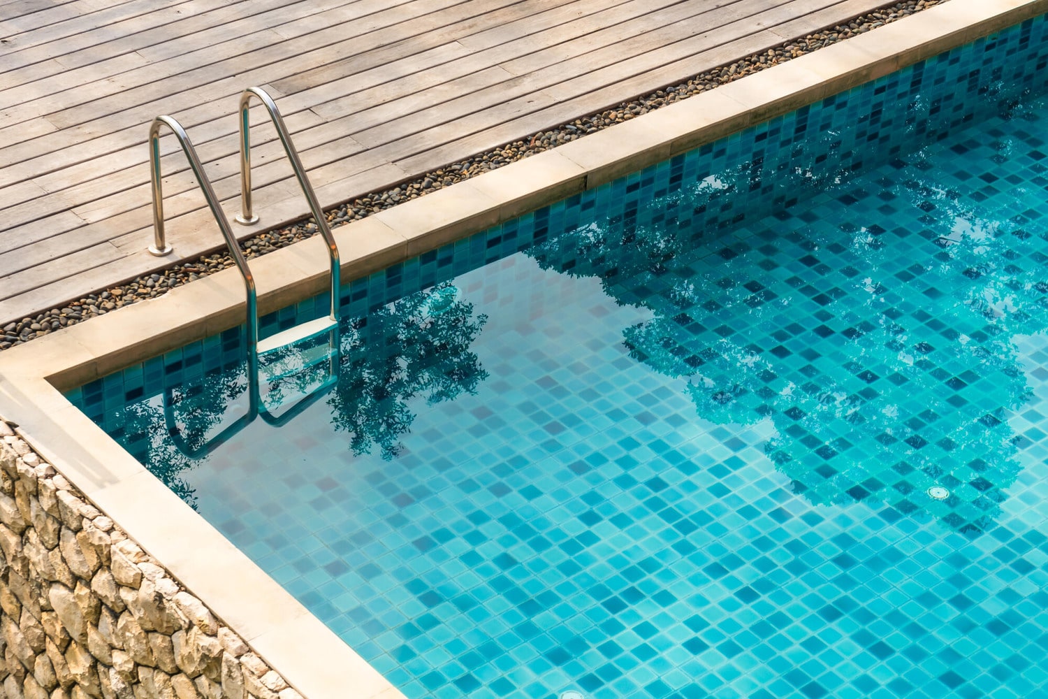 Creating a Mediterranean Paradise: Pool Design and Décor